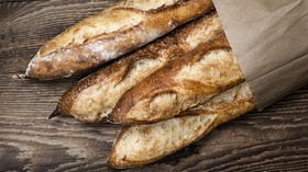 Macron Ingin Daftarkan Baguette Jadi Warisan Dunia ke UNESCO