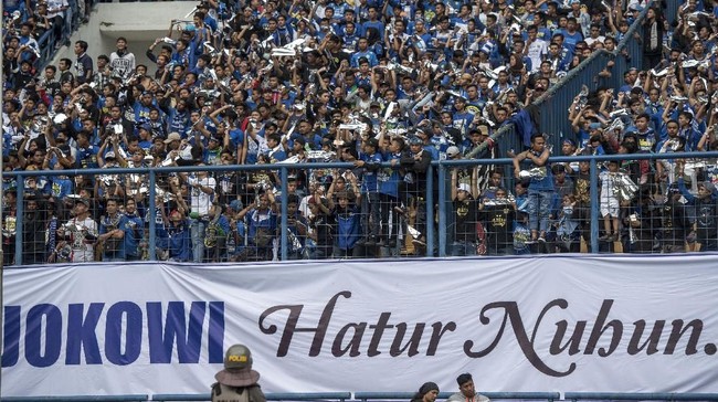 Presiden Republik Indonesia Joko Widodo menilai duel antara Persib Bandung melawan Sriwijaya FC berjalan imbang meski akhirnya kemenangan jadi milik Persib.
