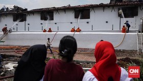 FOTO: Upaya Pemadaman Kebakaran Museum Bahari