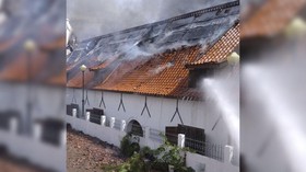 Api Hanguskan Atap Museum Bahari, Mobil Damkar Ditambah
