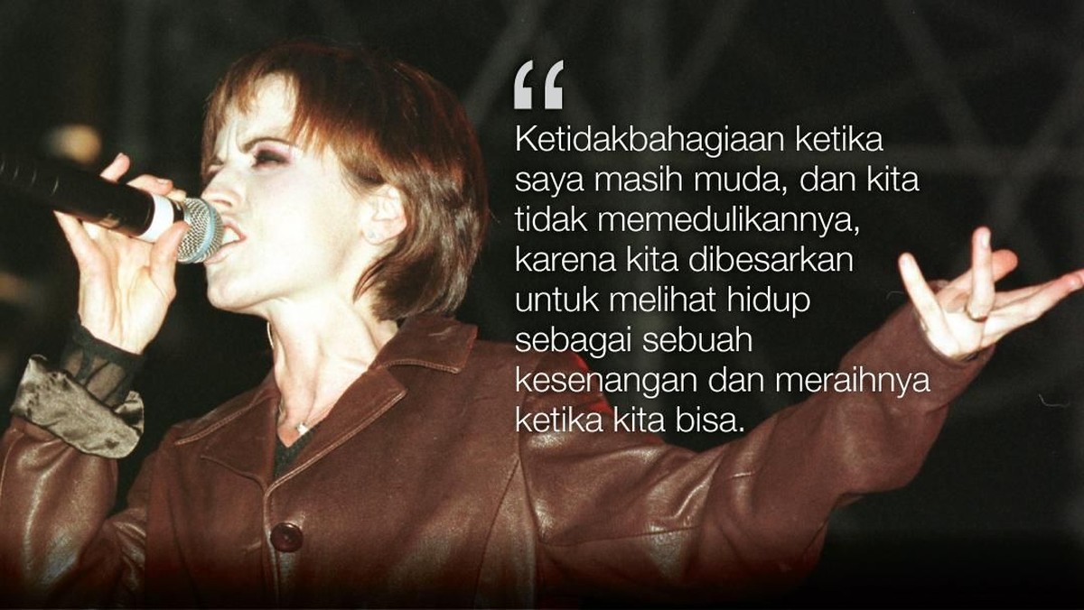 FOTO: Celoteh Liar Dolores O'Riordan 'The Cranberries'