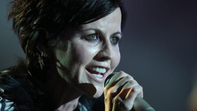 Dolores O'Riordan The Cranberries meninggal dunia. Semasa hidupnya, ibu tiga anak ini memang memiliki banyak catatan soal riwayat kesehatannya.