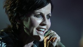 'Zombie' di Kepala Dolores O'Riordan 'The Cranberries'