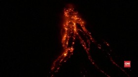 VIDEO: Rekaman Amatir Perlihatkan Aliran Lahar Gunung Mayon