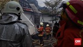 FOTO: Upaya Pemadaman Kebakaran Museum Bahari Salah satu gedung kompleks Museum Bahari, Jakarta Utara terbakar pagi tadi. Belum diketahui penyebab kebakaran museum yang baru tahun lalu direnovasi itu.