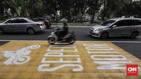 Mulai 5 Februari, Motor Lewat Jalur Cepat Thamrin Ditilang