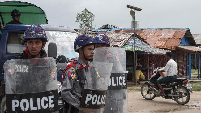 Myanmar Akui Bentrok Polisi di Rakhine, 2.500 Orang Mengungsi