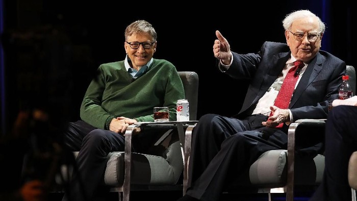 Pelajaran Hidup yang Dipetik Bill Gates dari Warren Buffet: Sibuk Kerja Itu Nggak Baik!