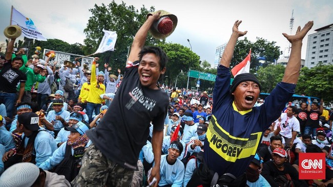 Aliansi Nelayan Indonesia mengancam akan bertahan di Jakarta sampai pemerintah mencabut aturan larangan cantrang.