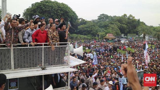 Temui Nelayan, Menteri Susi Tegaskan Cabut Larangan Cantrang