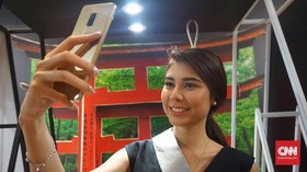 Menjajal Duo Samsung Galaxy A8, Ponsel Menengah Harga Premium