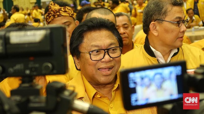 Ketua DPD Oesman Sapta Odang merespons pernyataan Prabowo soal Indonesia bubar 2030 dengan mengimbau semua pihak agar menjaga tutur katanya.