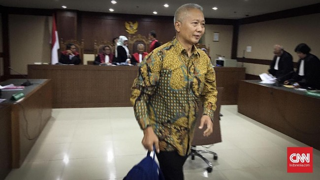 Bekas Dirjen Hubla Kemenhub Antonius Tonny Budiono mengaku tak menyangka uang yang tersimpan dalam 33 ransel di rumah dinasnya hanya berisi hingga Rp4 Miliar.