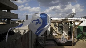 FOTO: Mencari Kebebasan di Puncak Gedung Tel Aviv