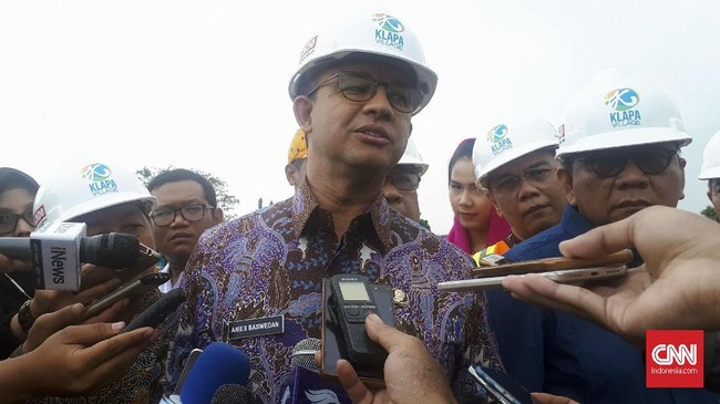 Gubernur DKI Anies Baswedan meminta Bank DKI untuk merevisi syarat teknis demi mempermudah warga mendapatkan rumah DP 0 Rupiah namun tetap aman bagi bank.