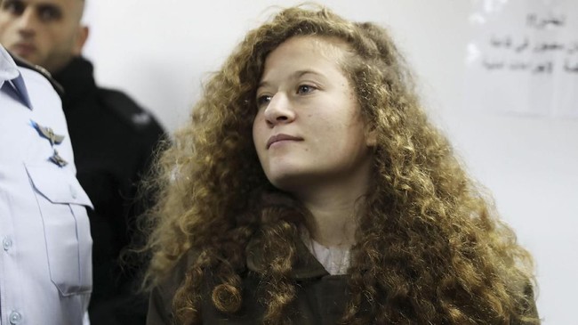 Remaja putri, Ahed Tamimi, yang jadi ikon perlawanan Palestina atas Israel menegaskan dirinya akan menjadi pengacara untuk memperjuangkan wilayah negaranya.