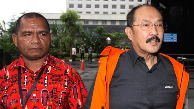 Dalam sidang putusan sela, hakim akan memutuskan akan melanjutkan atau tidak perkara perintangan penyidikan kasus korupsi yang diduga dilakukan Fredrich Yunadi.