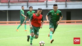 PS TIRA Incar Poin Saat Hadapi Persib Bandung