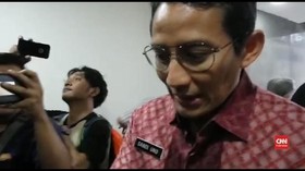 VIDEO: Momen Saat Sandiaga Jewer Ajudannya