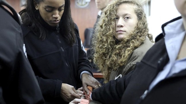 Pengadilan menolak permintaan pembebasan awal dari Ahed Tamimi, remaja Palestina yang sudah mengaku bersalah menampar seorang tentara Israel pada Desember lalu.