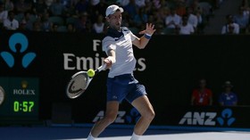 Novak Djokovic Menang di Pertandingan 'Brutal'