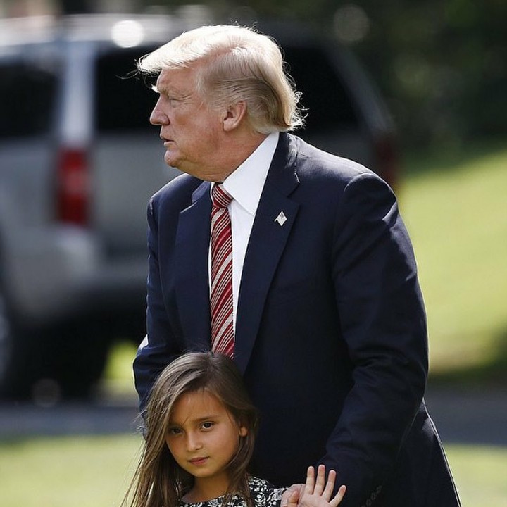 <p>Arabella bersama sang kakek, Donald Trump. (Foto: Instagram @arabellarkushner)</p>