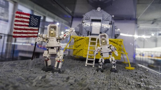 FOTO: Menjelajah Imaji Dunia LEGO di Polandia