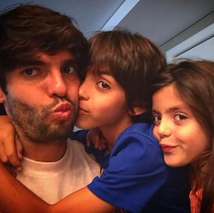 <p>Ceritanya ini pose muka gemes. (Foto: Instagram Kaka)</p>