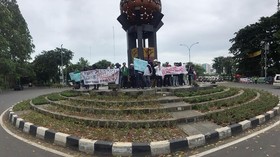Suporter Persita Tagih Janji Ketum PSSI