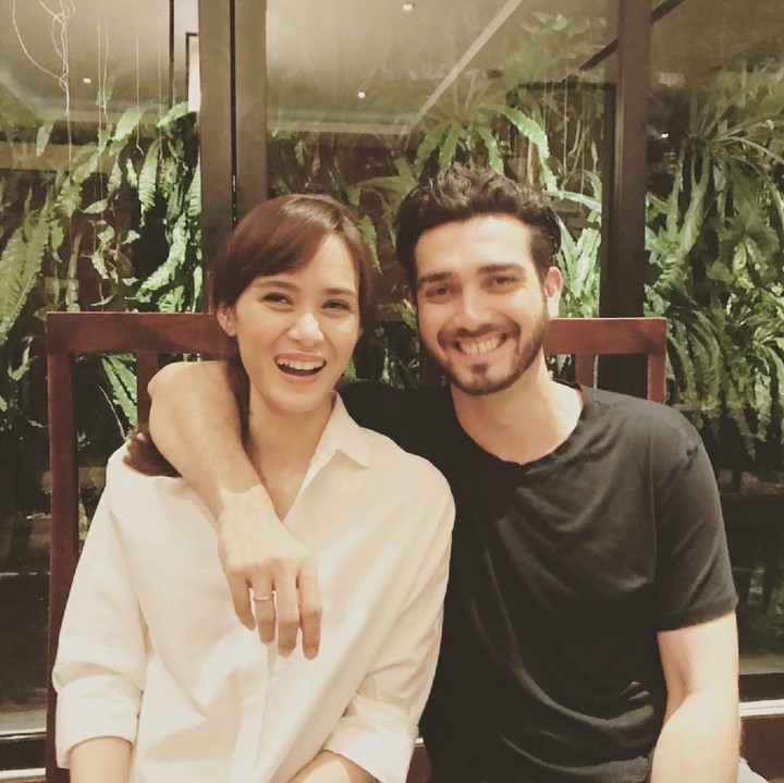 <p>Di usia pernikahan yang hampir 4 tahun, mereka masih selalu terlihat mesra seperti pasangan pengantin baru. (Foto: Instagram/renata711)</p>