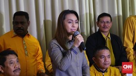 Bupati Talaud Sri Wahyumi Bantah Terima Hadiah Suap