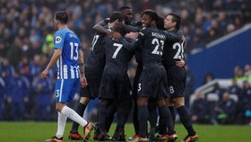 Chelsea Permalukan Brighton & Hove Albion 4-0