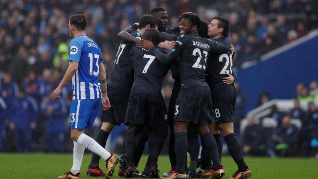 Chelsea berhasil menyudahi rentetan laga tanpa gol dan kesulitan meraih kemenangan ketika bertamu ke markas Brighton & Hove Albion, Sabtu (20/1).