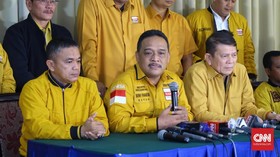 Hanura Akan Laporkan Hakim MK ke Dewan Etik