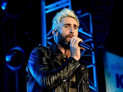 Adam Levine Diisukan Selingkuh, Begini Ciri-ciri Pasangan Mendua