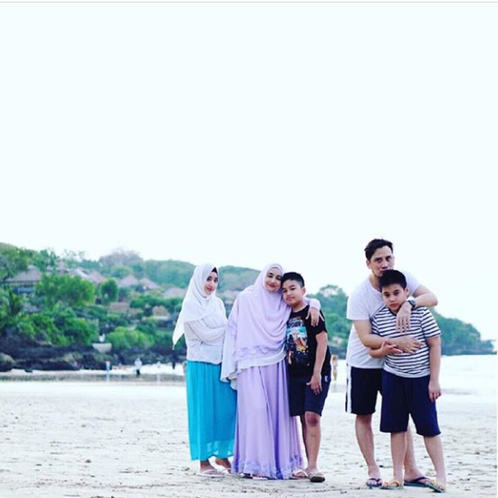 <p>Wah lagi jalan-jalan di mana ini ya... (Foto: Instagram Cindy Fatikasari)</p>