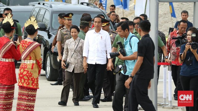 Jokowi menilai pembangunan infrastruktur dapat menjadi sarana menekan harga dan mempercepat arus logistik. Bahkan, dapat memengaruhi daya saing Indonesia.