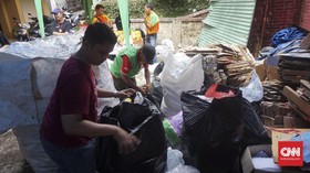 Kala Sampah Jadi Uang di Bandung