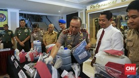 Polisi Segel Tiga Usaha Cuci Baju Pencemar Sungai Citarum