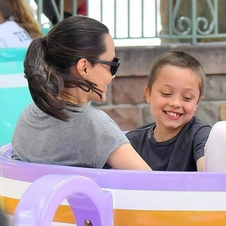 <div>Kalau nama lengkap Knox adalah Knox Leon Jolie-Pitt. (Foto: Instagram @vivienne.knox)</div>