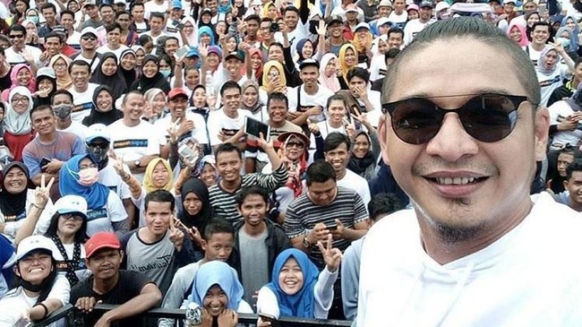 Selain Pasha Ungu, Bima Arya, dan Desy Ratnasari, DPP PAN juga menyiapkan Eko Patrio serta Zita Anjani untuk maju Pilkada DKI Jakarta.