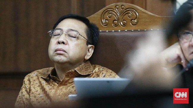 Di Lapas Sukamiskin, terpidana korupsi e-KTP Setya Novanto mengaku kerap berbuka puasa hanya dengan makan gorengan.