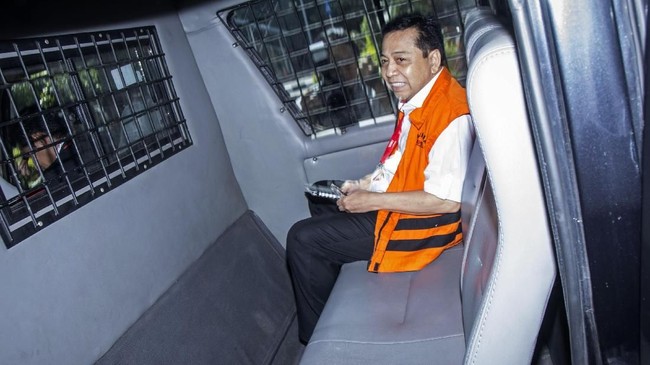 Langkah Setya Novanto mengungkap pihak lain yang terlibat dalam korupsi proyeke-KTP merupakan salah satu syarat permohonan JC dikabulkan pimpinan KPK.