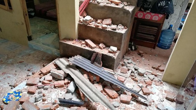 Cuitan netizen kembali meramaikan lini masa Twitter. Sebagian besar netizen melaporkan gempa yang baru ini terjadi kembali.
