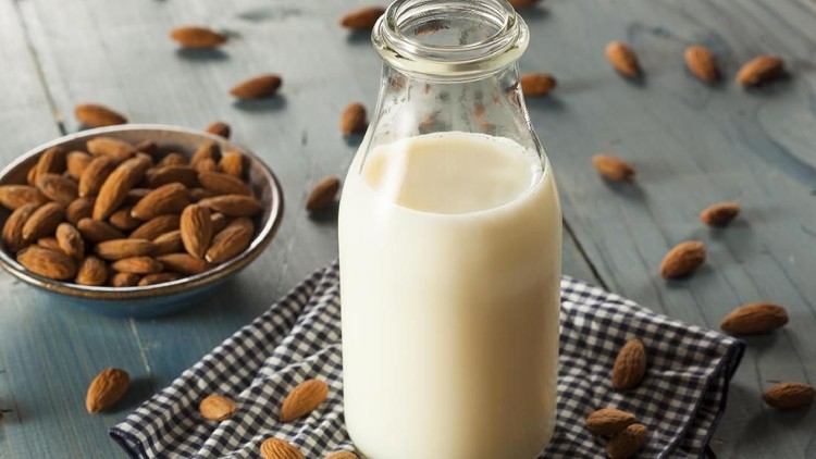 Susu Almond Organic White Almond Milk in a Jug