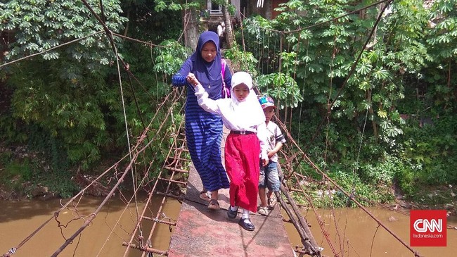 Pemprov DKI dan Pemkot Depok akan menangani bersama jembatan Indiana Jones yang menghubungkan dua wilayah lewat pertemuan, Rabu (23/1).
