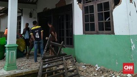 Presiden Jokowi Beri Bantuan kepada Korban Gempa Bumi Lebak