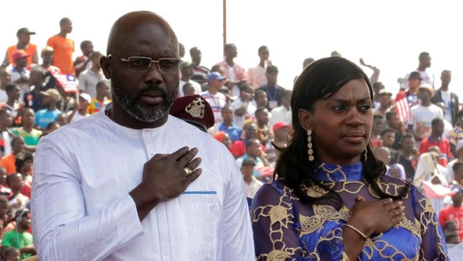 Mantan striker AC Milan dan Chelsea, George Weah, resmi dilantik jadi Presiden Liberia. Ia berjanji memerangi korupsi di negaranya.