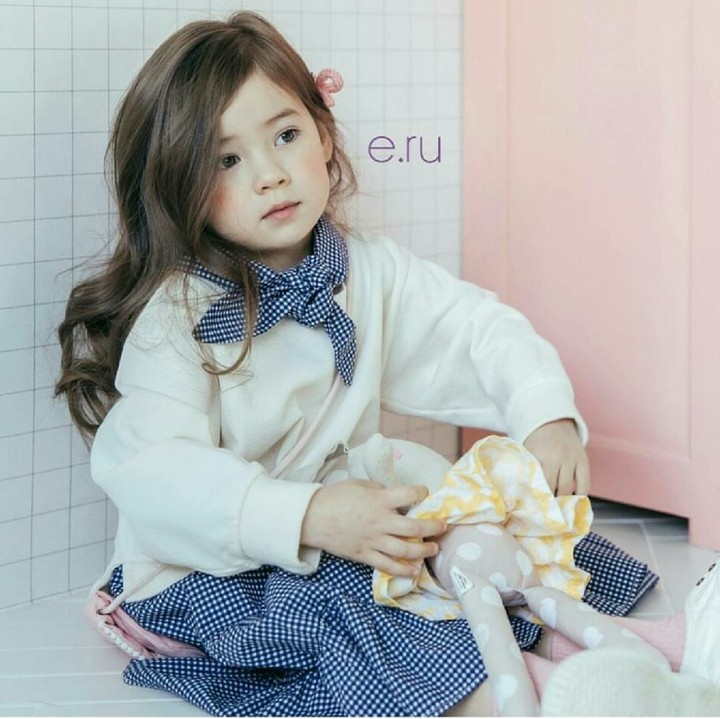 Imut banget kamu, Nak. (Foto: @zi___eun/ Instagram @kim_misa)