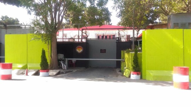 Meski tidak pernah ada ancaman, KBRI di Kabul, Afghanistan dilengkapi dengan bunker dan mobil anti-peluru untuk mengantisipasi pengamanan.